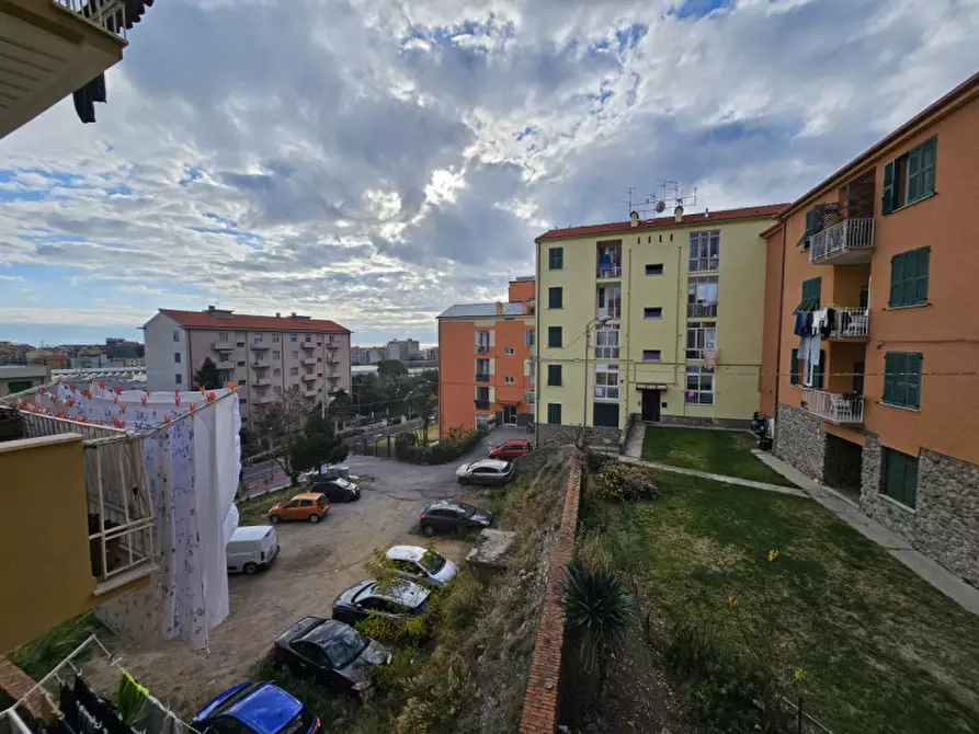 Immagine 3 di Appartamento in vendita  in Via Romagnoli a Savona