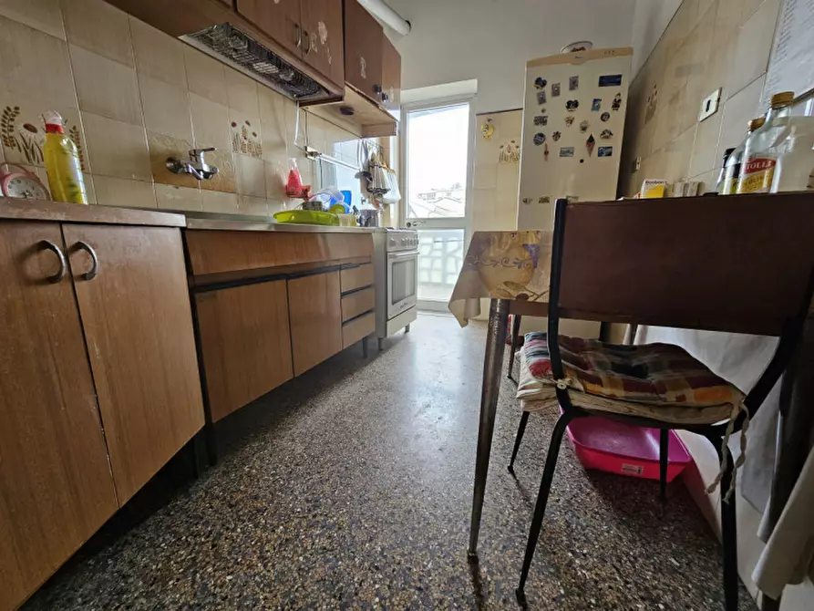 Immagine 7 di Appartamento in vendita  in Via Romagnoli a Savona