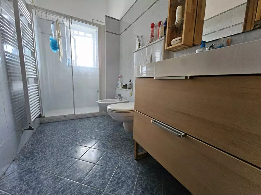 Immagine 8 di Appartamento in vendita  in Via Romagnoli a Savona