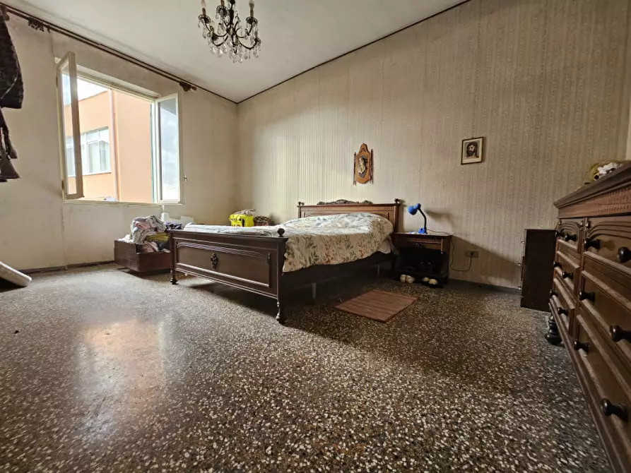 Immagine 9 di Appartamento in vendita  in Via Romagnoli a Savona