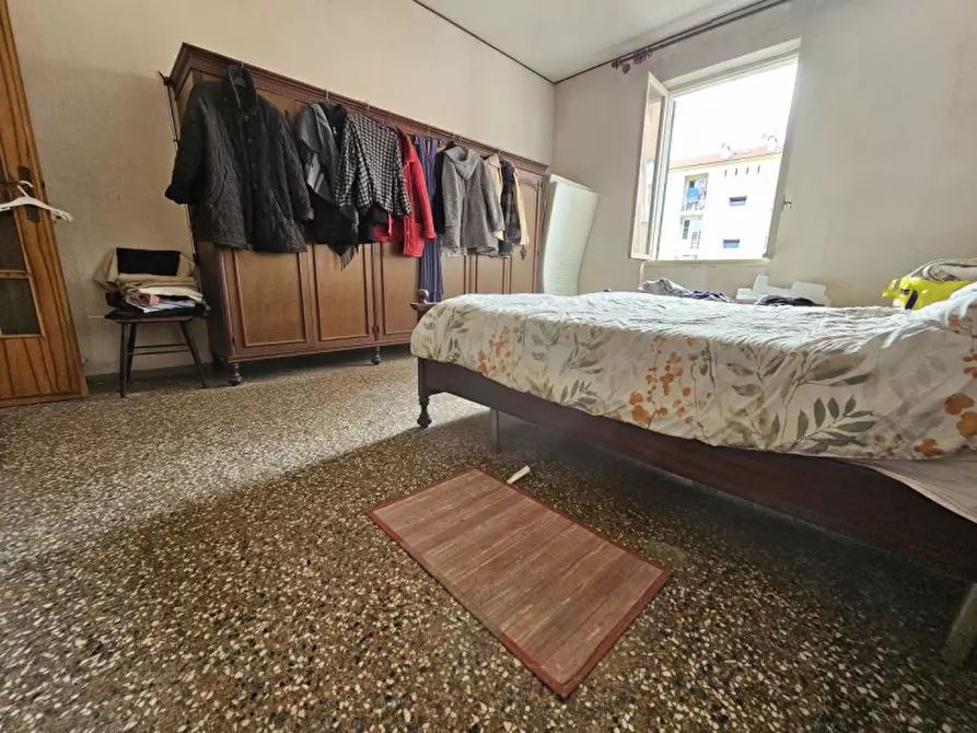 Immagine 11 di Appartamento in vendita  in Via Romagnoli a Savona