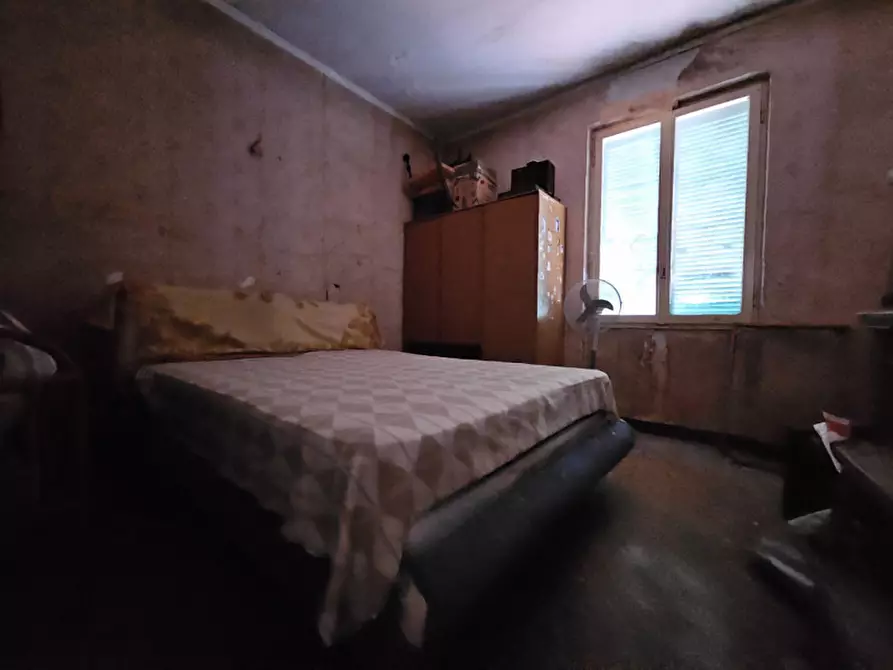 Immagine 12 di Appartamento in vendita  in Via Romagnoli a Savona