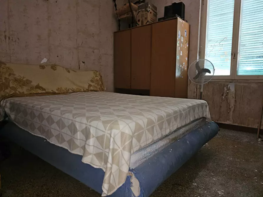 Immagine 13 di Appartamento in vendita  in Via Romagnoli a Savona