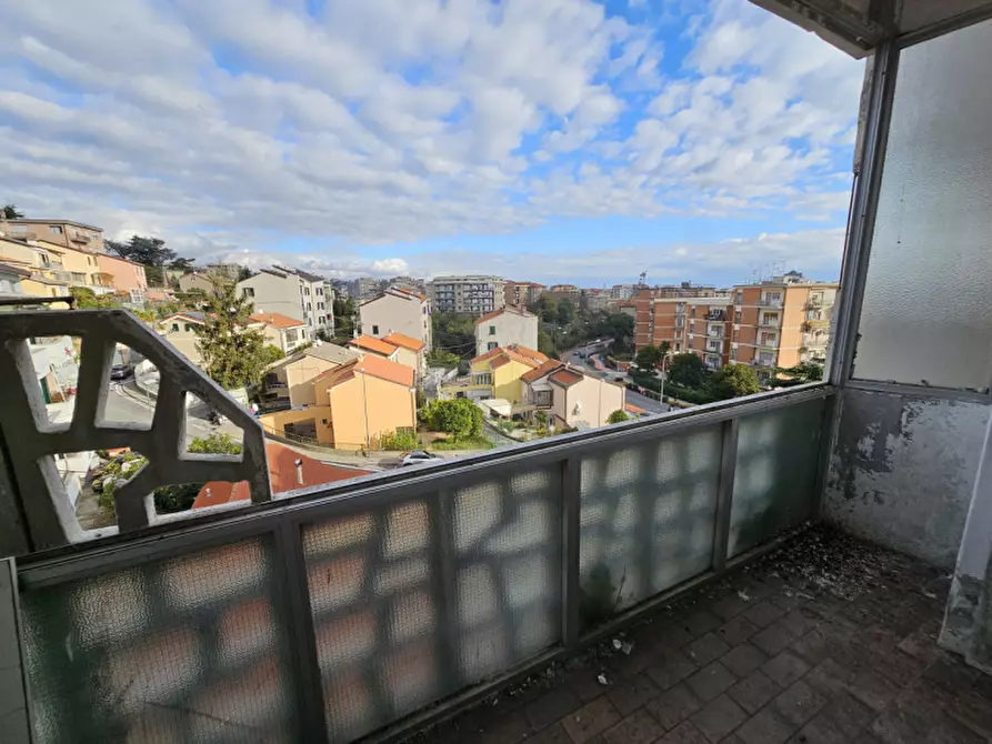 Immagine 16 di Appartamento in vendita  in Via Romagnoli a Savona