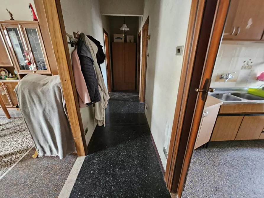 Immagine 17 di Appartamento in vendita  in Via Romagnoli a Savona