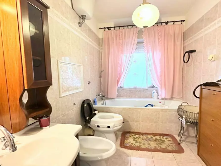 Immagine 15 di Appartamento in affitto  in Via Giuseppe de Robertis, 20 a Roma