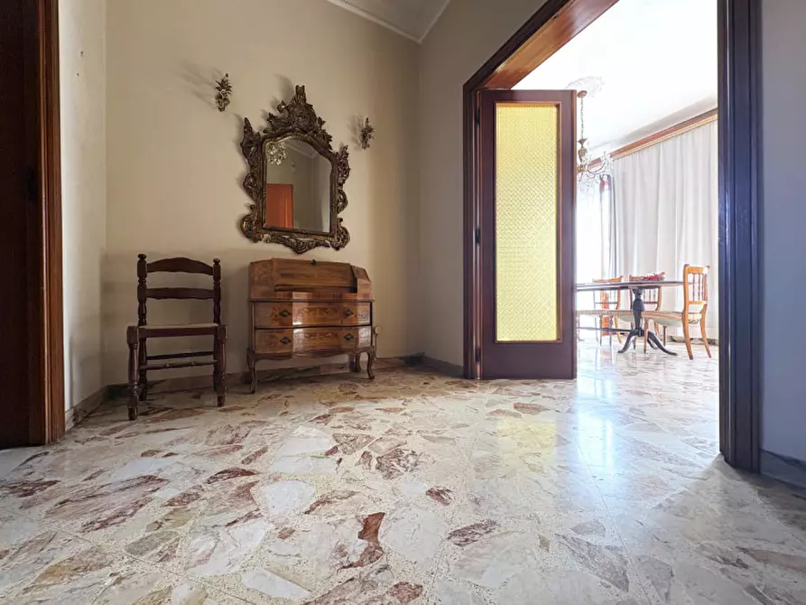 Immagine 6 di Appartamento in vendita  in via Roma 43 a Arnesano