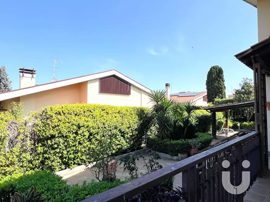 Immagine 40 di Villa in vendita  in Via Odone Belluzzi a Roma