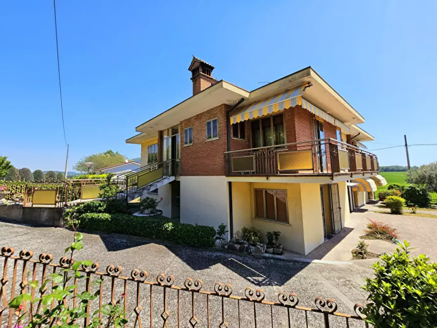 Immagine 1 di Casa bifamiliare in vendita  in VIA CASETTE a Baone