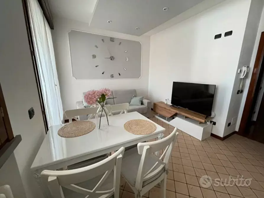 Immagine 2 di Appartamento in vendita  in via Fiorenzuola a Cesena