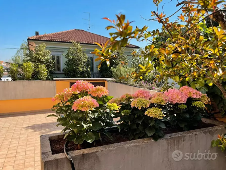 Immagine 3 di Appartamento in vendita  in via Fiorenzuola a Cesena