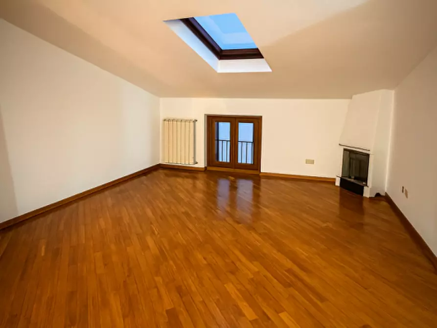 Immagine 3 di Appartamento in vendita  in Via del Campaccio a Prato