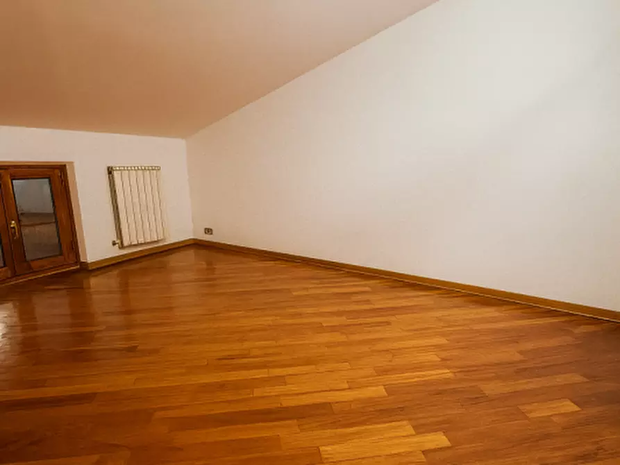 Immagine 8 di Appartamento in vendita  in Via del Campaccio a Prato