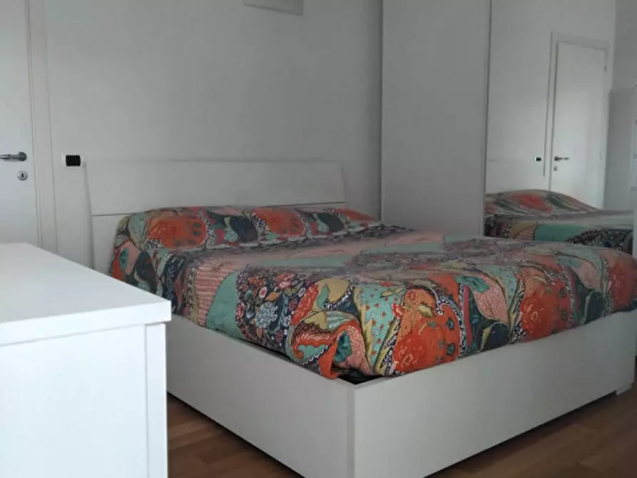 Immagine 5 di Appartamento in vendita  a Senigallia