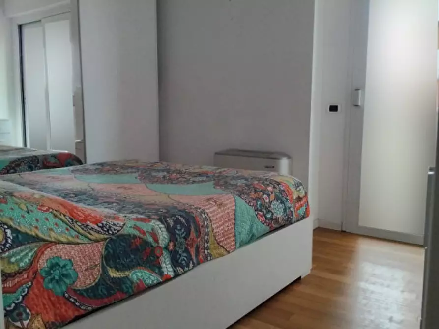 Immagine 6 di Appartamento in vendita  a Senigallia