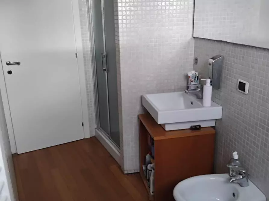 Immagine 8 di Appartamento in vendita  a Senigallia