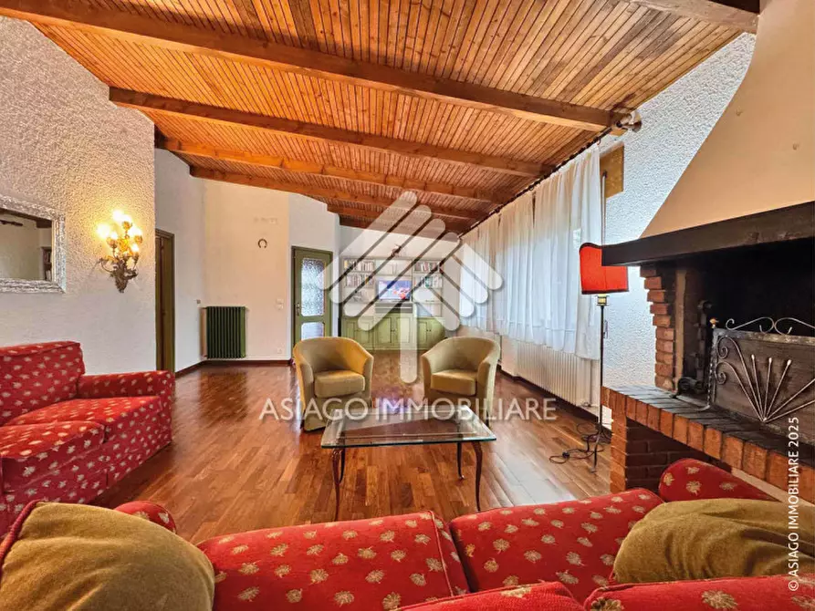 Immagine 2 di Appartamento in affitto  in Via Giovanni Bertacchi a Asiago