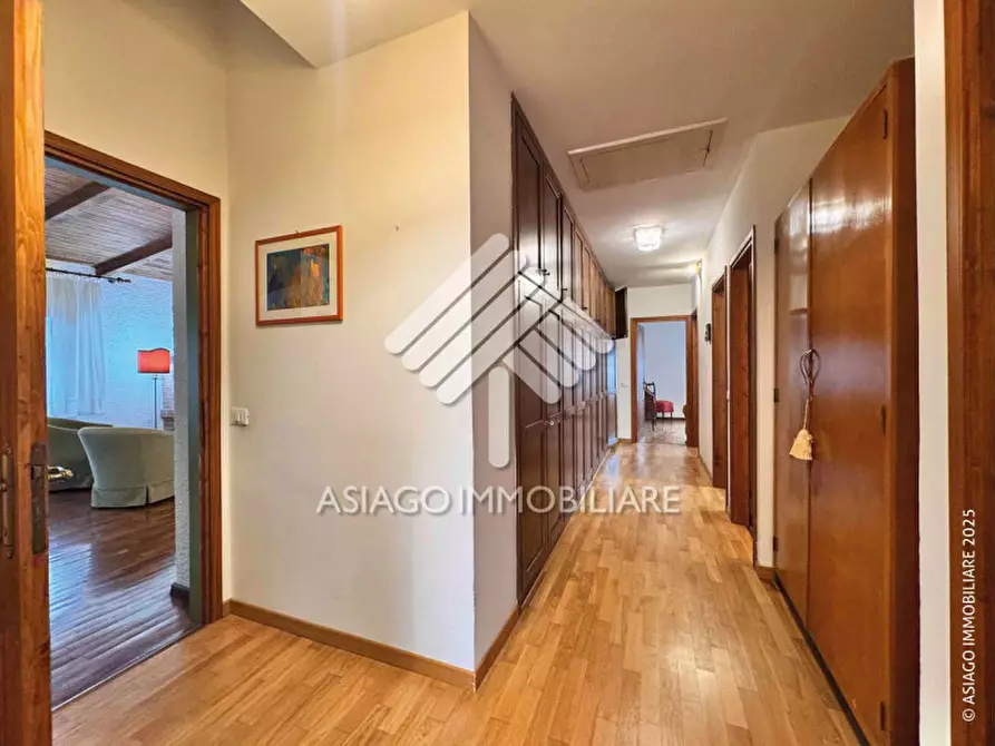 Immagine 11 di Appartamento in affitto  in Via Giovanni Bertacchi a Asiago