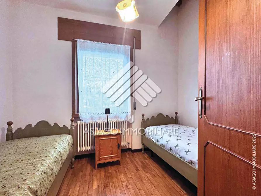 Immagine 18 di Appartamento in affitto  in Via Giovanni Bertacchi a Asiago