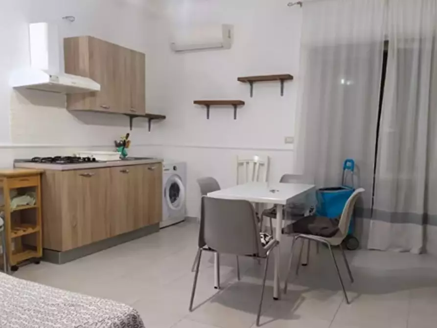 Immagine 6 di Appartamento in affitto  in corso Meridionale 53 a Napoli