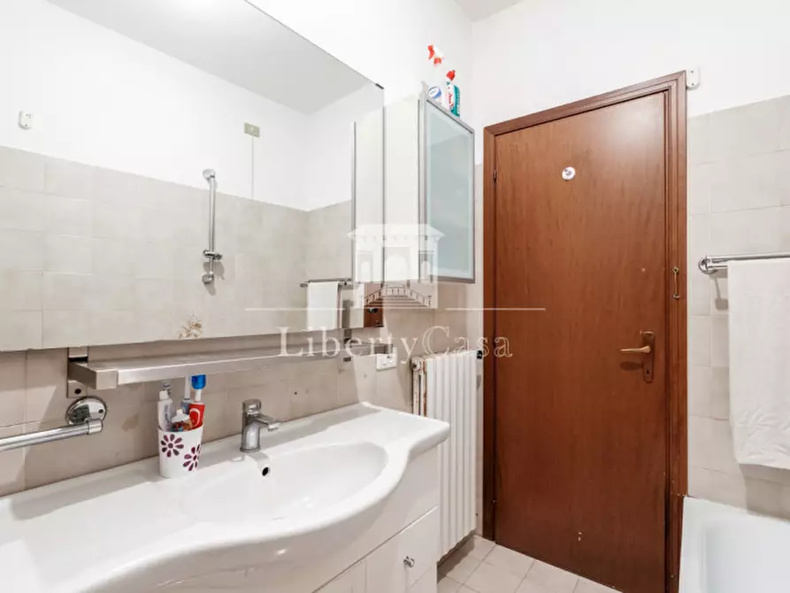 Immagine 15 di Appartamento in vendita  in Piazza Zanardelli a Salò