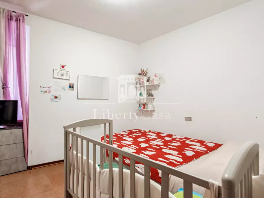 Immagine 17 di Appartamento in vendita  in Piazza Zanardelli a Salò