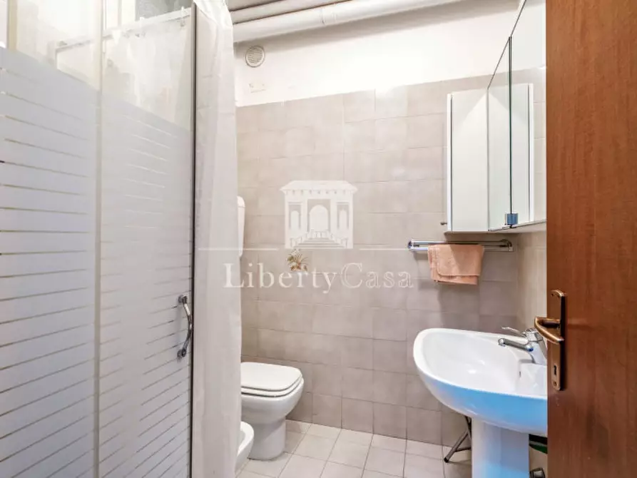 Immagine 18 di Appartamento in vendita  in Piazza Zanardelli a Salò