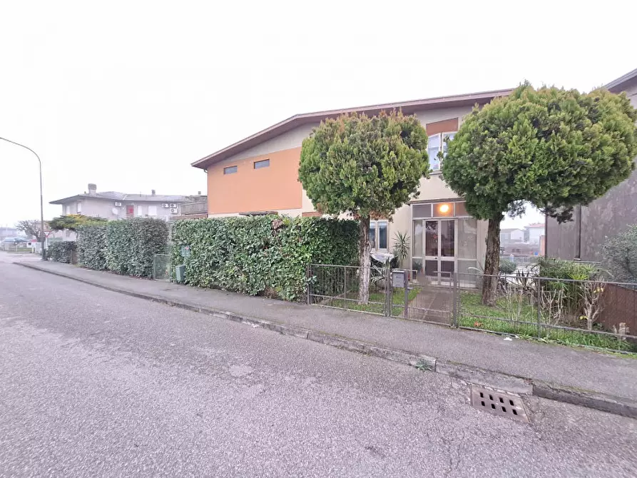 Immagine 2 di Appartamento in vendita  in Via Liona a Villadose