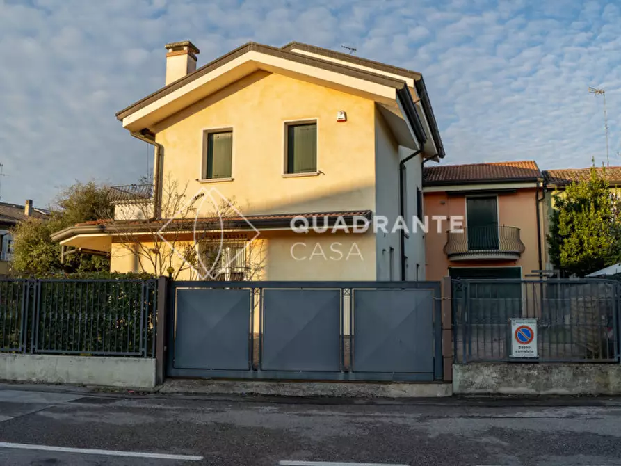 Immagine 4 di Villa in vendita  in Via Giuseppe Salce 2 a Padova