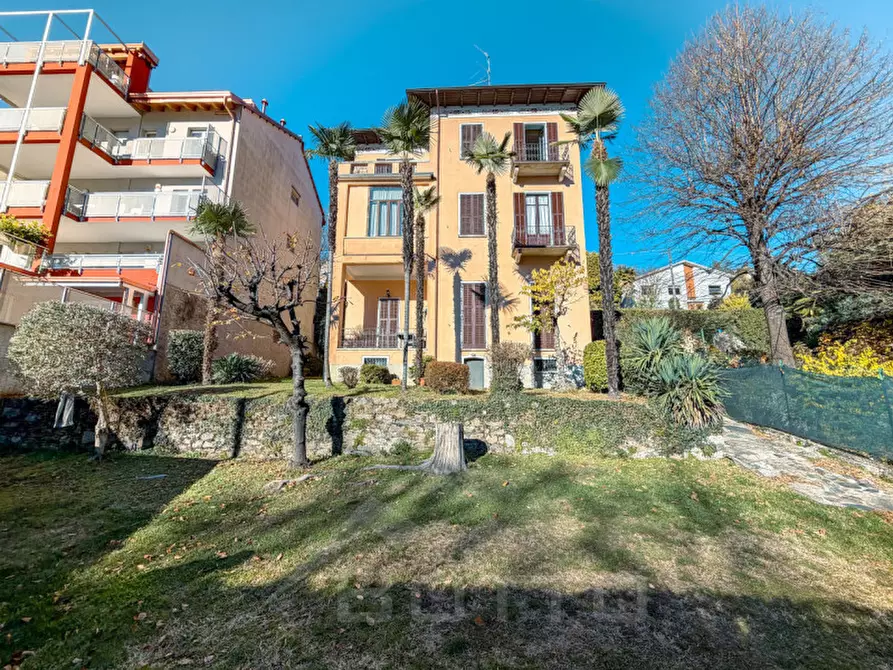 Immagine 1 di Villa in vendita  in Via Lungo Lago Gramsci, 30 a Omegna