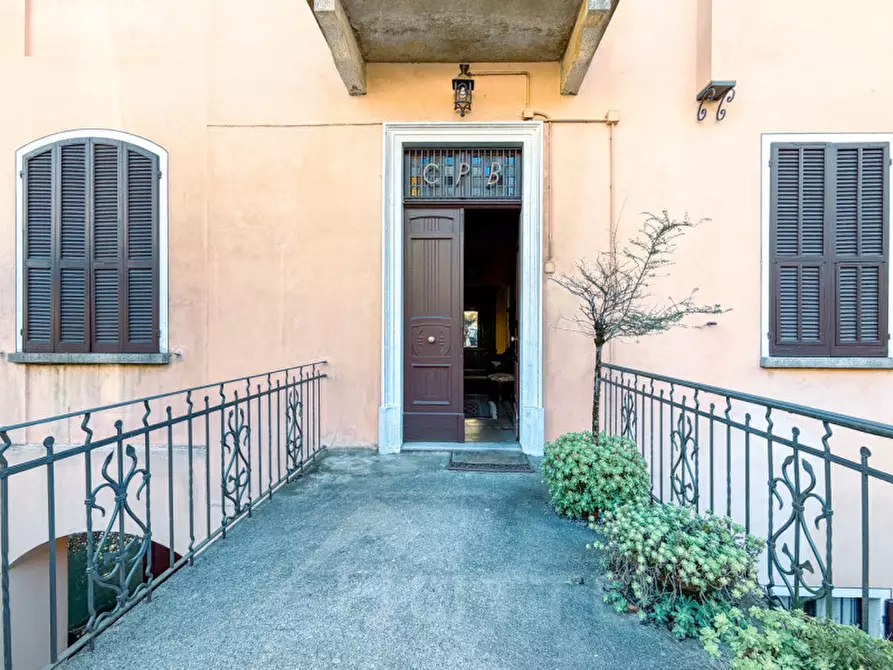 Immagine 11 di Villa in vendita  in Via Lungo Lago Gramsci, 30 a Omegna