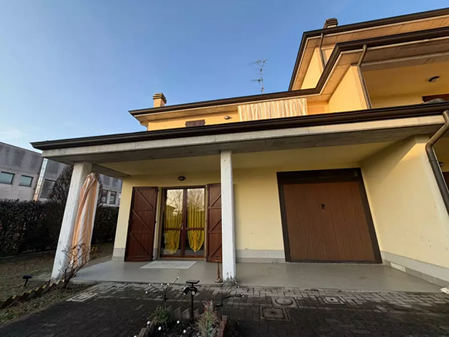 Immagine 1 di Villetta a schiera in vendita  in Via Romana a Poviglio