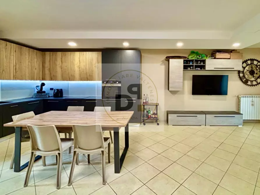 Immagine 4 di Appartamento in vendita  in Via Pozza a Lonato del Garda