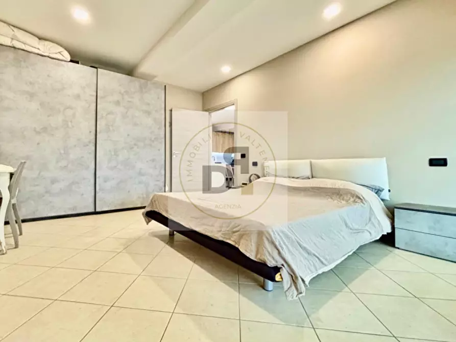 Immagine 16 di Appartamento in vendita  in Via Pozza a Lonato del Garda