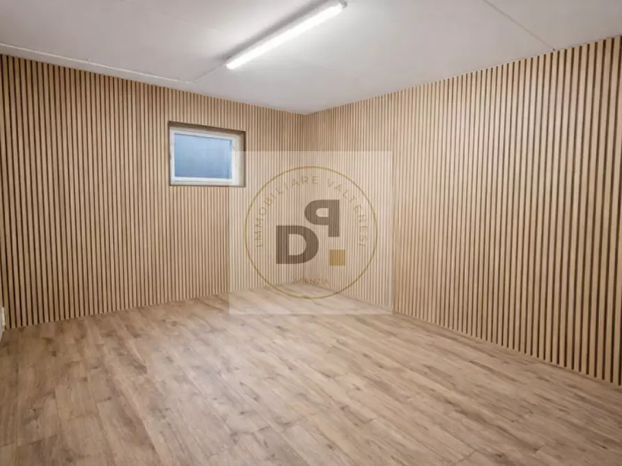 Immagine 21 di Appartamento in vendita  in Via Pozza a Lonato del Garda