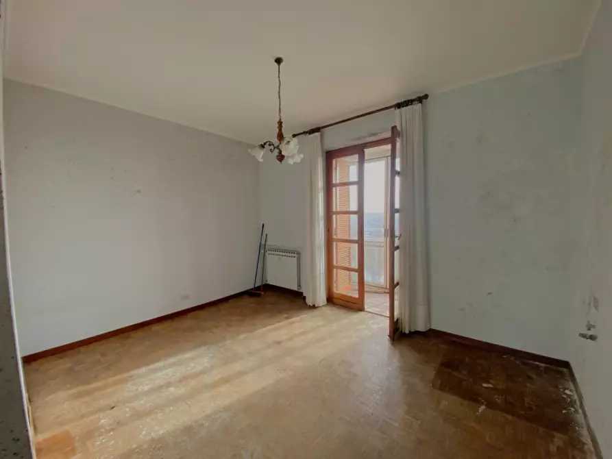 Immagine 8 di Appartamento in vendita  in Via Monforte a Roddino