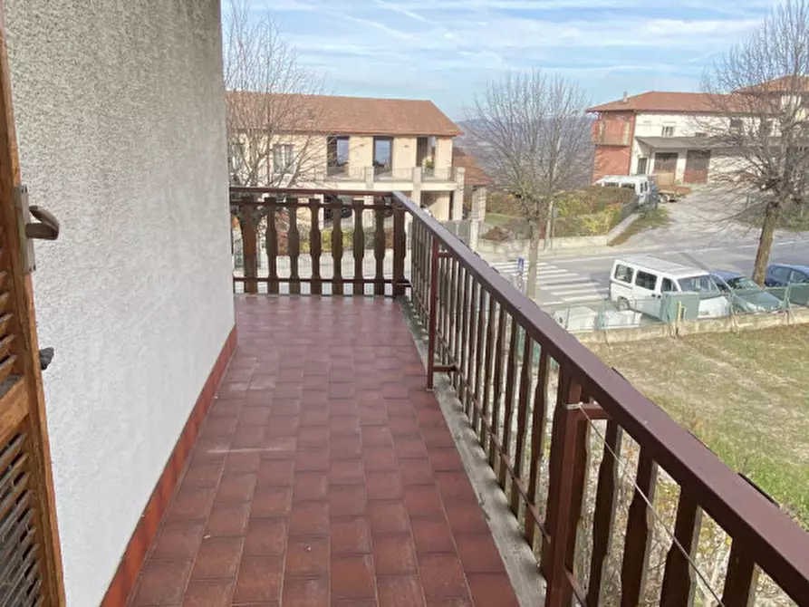 Immagine 13 di Appartamento in vendita  in Via Monforte a Roddino