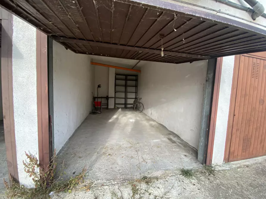 Immagine 17 di Appartamento in vendita  in Via Monforte a Roddino