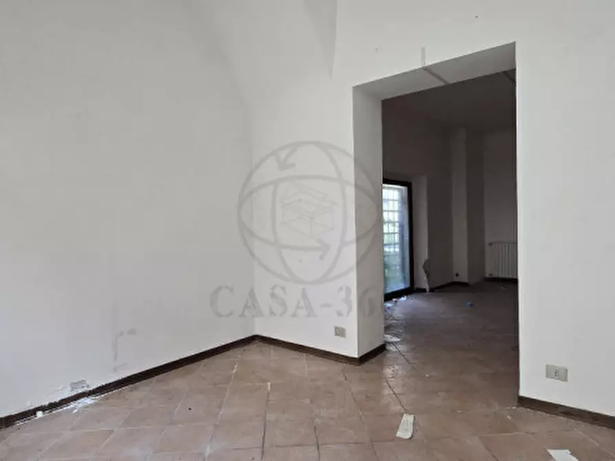 Immagine 3 di Negozio in vendita  in Via Cavour a Terni