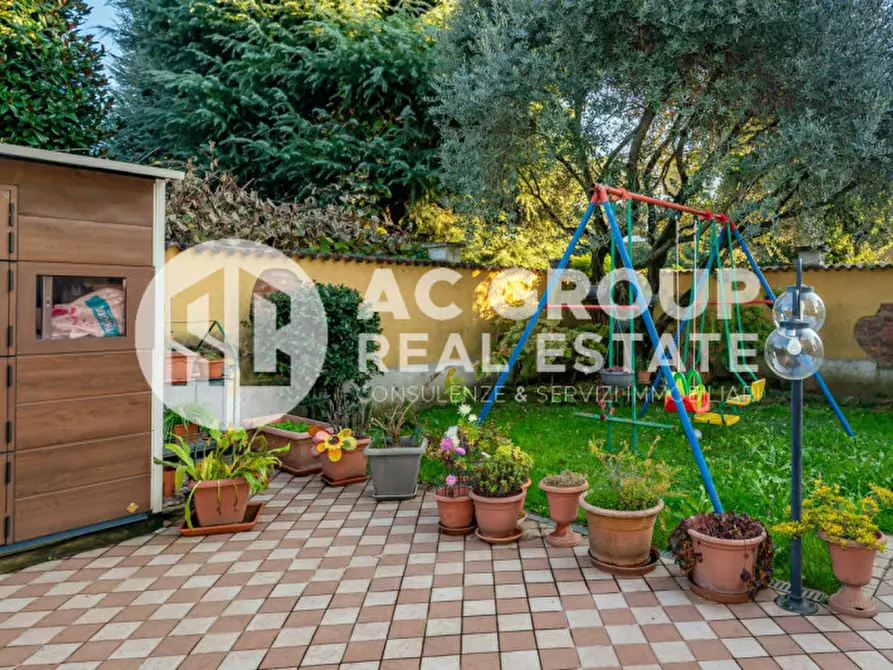 Immagine 4 di Casa bifamiliare in vendita  in Via Cesare Miola a Saronno