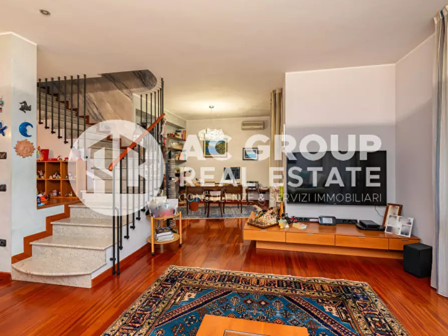 Immagine 10 di Casa bifamiliare in vendita  in Via Cesare Miola a Saronno