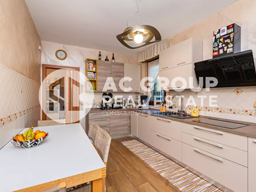 Immagine 11 di Casa bifamiliare in vendita  in Via Cesare Miola a Saronno