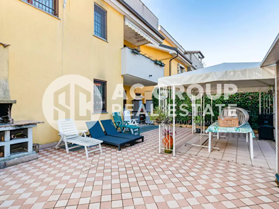 Immagine 33 di Casa bifamiliare in vendita  in Via Cesare Miola a Saronno