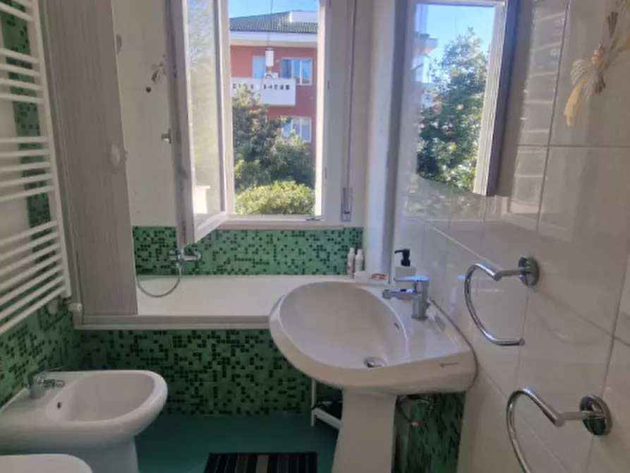 Immagine 5 di Appartamento in affitto  in Via Secchia a Montesilvano