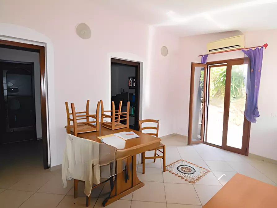 Immagine 3 di Casa indipendente in vendita  in Via Bingia 'e Cresia a Quartu Sant'elena