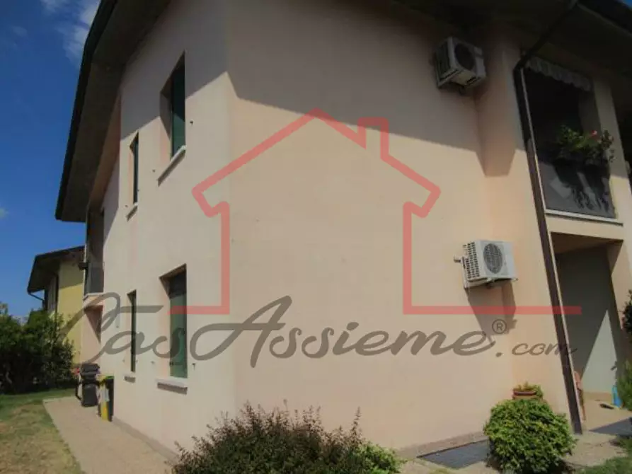 Immagine 1 di Appartamento in vendita  in Via Bressani a Tezze Sul Brenta
