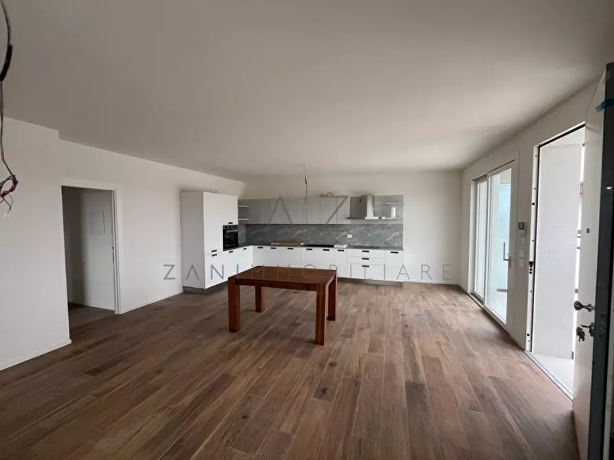 Immagine 1 di Attico in vendita  in Via Postioma di Salvarosa a Castelfranco Veneto