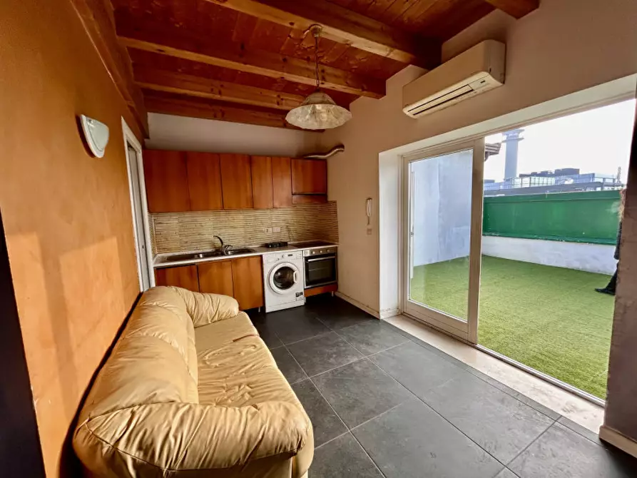 Immagine 1 di Appartamento in vendita  in Via Venezia a Padova