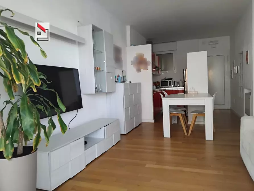 Immagine 3 di Appartamento in vendita  in Lungomare Leonardo da Vinci a Senigallia