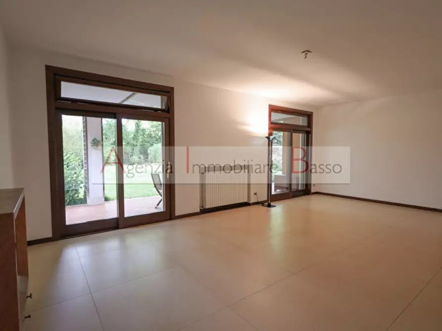 Immagine 8 di Villa in vendita  in via forcellilni a Padova